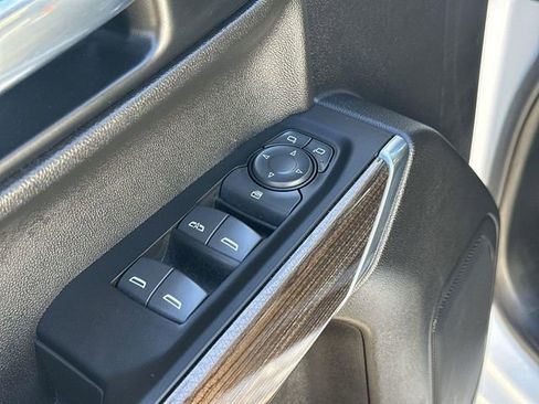 Used 2022 Chevrolet Silverado 1500 LT image 21