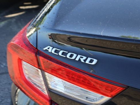 Used 2018 Honda Accord LX image 8