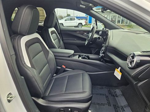 New 2026 Chevrolet Blazer EV LT w/ Super Cruise Package FWD image 33