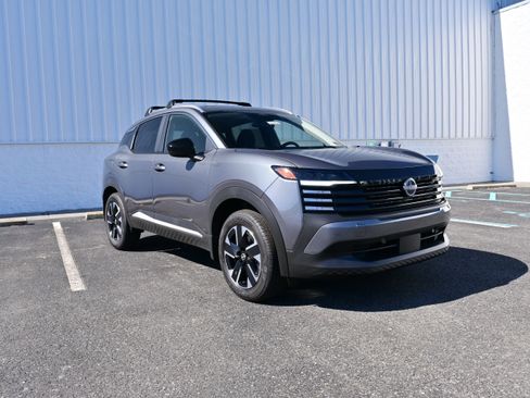 New 2026 Nissan Kicks SV w/ SV Premium Package image 2