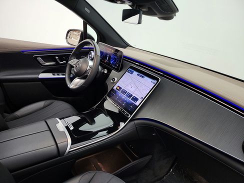 Certified 2023 Mercedes-Benz EQE 350+ SUV w/ Exclusive Trim Package image 18