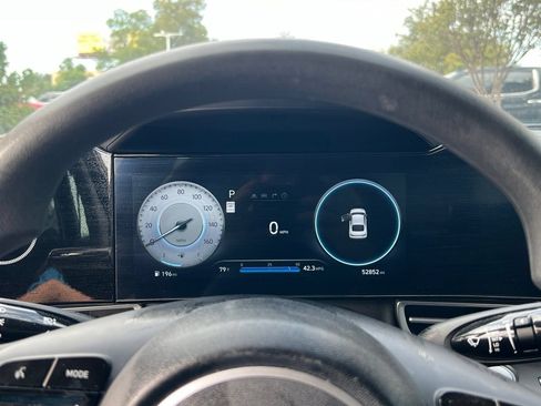 Used 2024 Hyundai Elantra SEL FWD image 16
