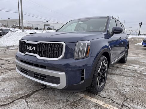 New 2025 Kia Telluride EX image 22