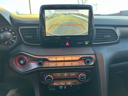 Used 2020 Hyundai Veloster 2.0 Premium image 29