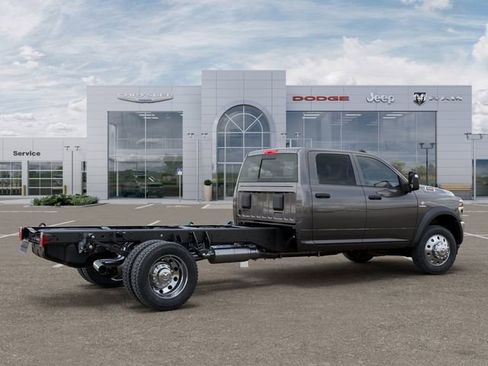New 2026 RAM 5500 Tradesman w/ Chrome Appearance Group AWD/4WD image 6