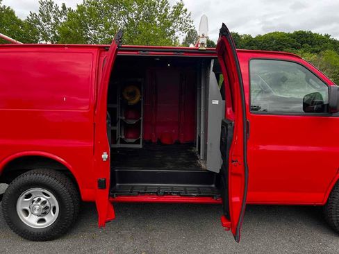 Used 2016 Chevrolet Express 2500 Work Van image 20