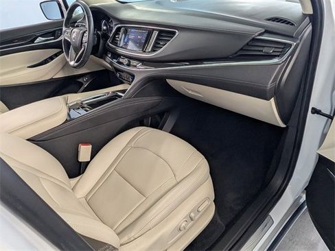 Used 2023 Buick Enclave Essence image 15