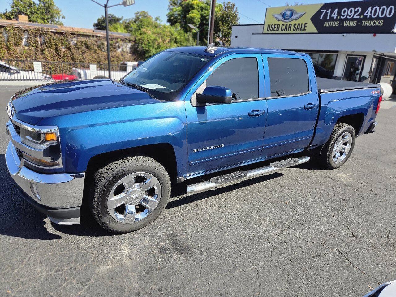 Used 2018 Chevrolet Silverado 1500 LT w/ LT Eassist Package AWD/4WD image 16