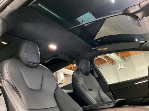 Used 2023 Tesla Model X image 23