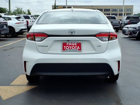 Certified 2025 Toyota Corolla LE FWD image 5