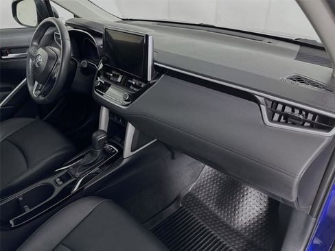 Certified 2025 Toyota Corolla Cross XLE AWD/4WD image 28