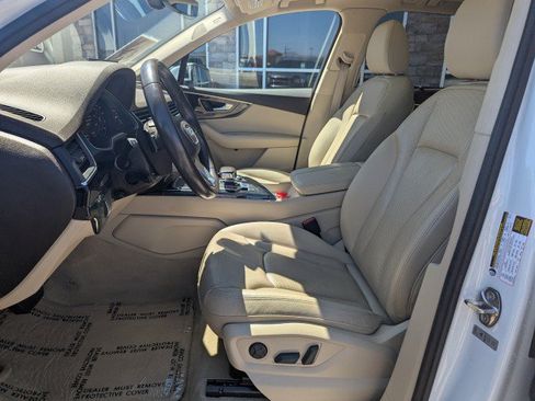 Used 2019 Audi Q7 3.0T Premium Plus w/ Premium Plus Package AWD/4WD image 11