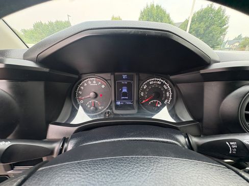 Used 2019 Toyota Tacoma SR AWD/4WD image 10