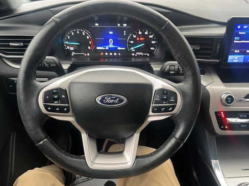 Used 2023 Ford Explorer XLT w/ Equipment Group 202A image 13