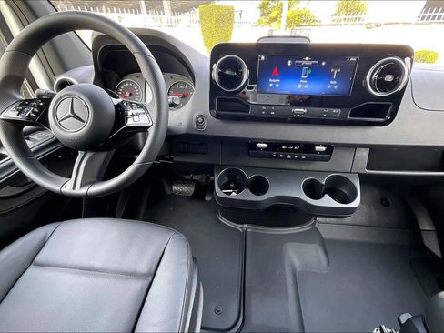 New 2025 Mercedes-Benz Sprinter 2500 image 5