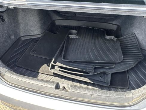 Used 2020 Honda Accord Touring image 16