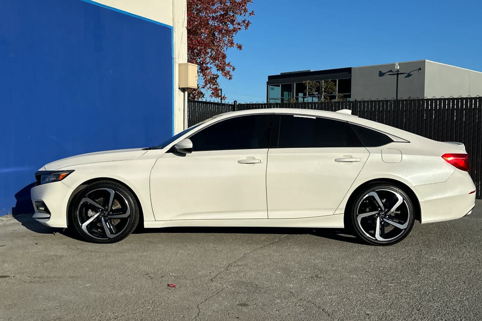 Used 2019 Honda Accord Sport image 6