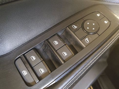 Used 2021 Nissan Rogue S FWD image 27