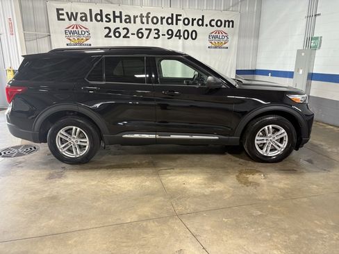 Used 2022 Ford Explorer XLT w/ Equipment Group 202A image 11