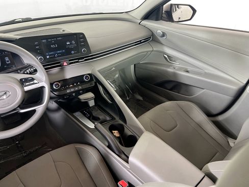 Used 2023 Hyundai Elantra SEL w/ Cargo Package FWD image 21