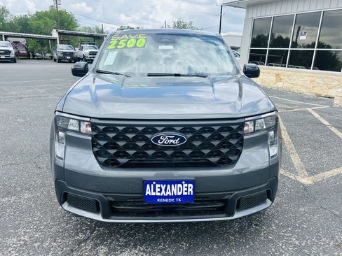 New 2025 Ford Maverick XLT w/ XLT Luxury Package AWD/4WD image 3