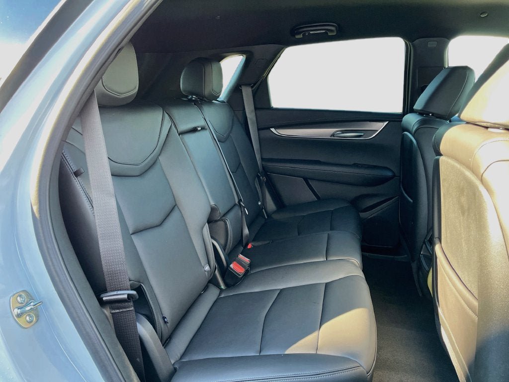 New 2026 Cadillac XT5 Luxury w/ LPO, Floor Liner Package AWD/4WD image 32