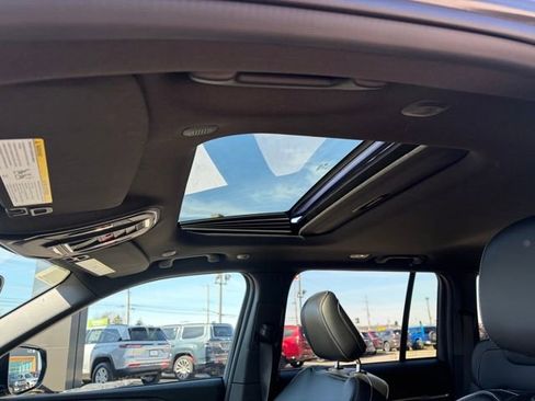 New 2026 Jeep Grand Cherokee Altitude image 50