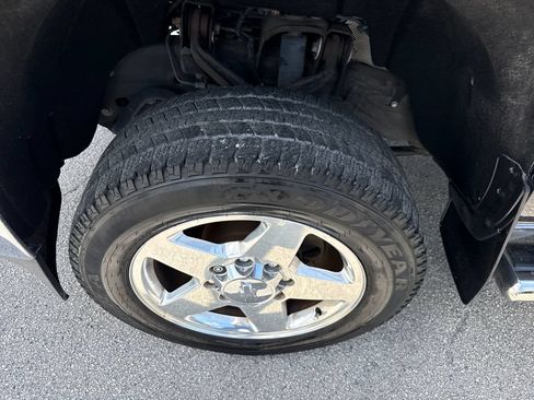 Used 2015 Chevrolet Silverado 2500 LT w/ LT Convenience Package RWD image 11