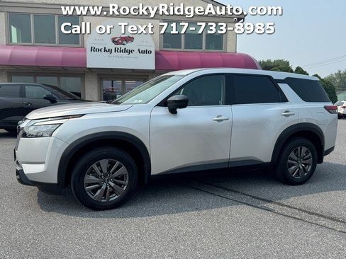 Used 2023 Nissan Pathfinder S AWD/4WD image 4
