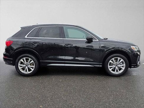 Used 2025 Audi Q3 2.0T Premium AWD/4WD image 2