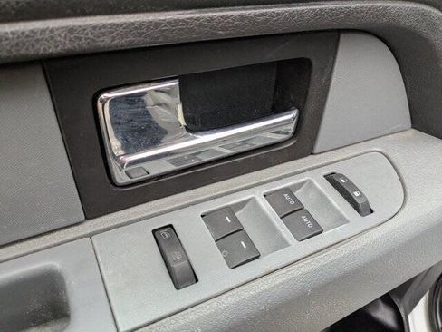 Used 2014 Ford F150 XLT w/ XLT Chrome Package image 13