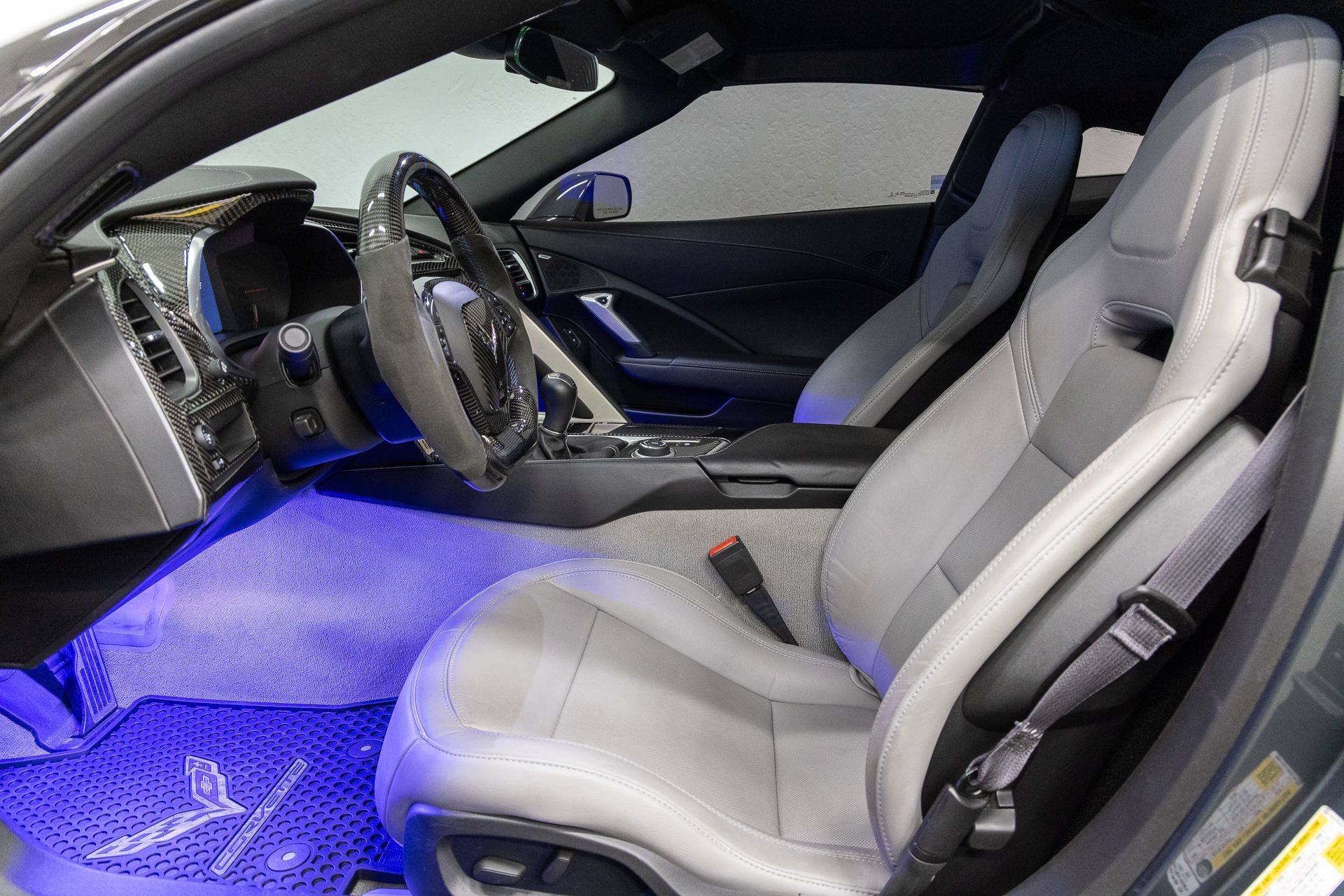 Used 2014 Chevrolet Corvette Stingray Coupe RWD image 6