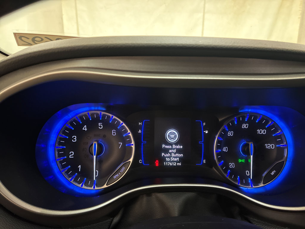Used 2020 Chrysler Pacifica Touring-L FWD image 13