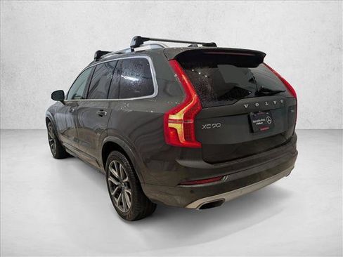 Used 2018 Volvo XC90 T6 Momentum w/ Convenience Package image 8