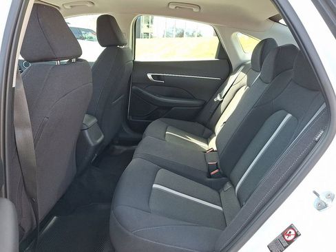 Used 2023 Hyundai Sonata SE FWD image 11