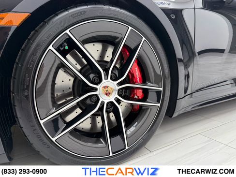 Used 2025 Porsche 911 Carrera 4 GTS image 11