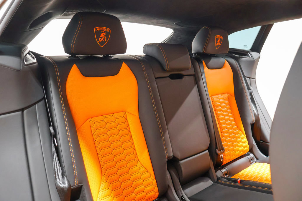 Used 2021 Lamborghini Urus AWD/4WD image 49