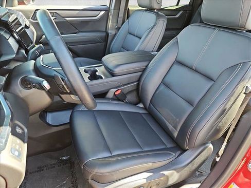Used 2024 GMC Acadia Elevation FWD image 15