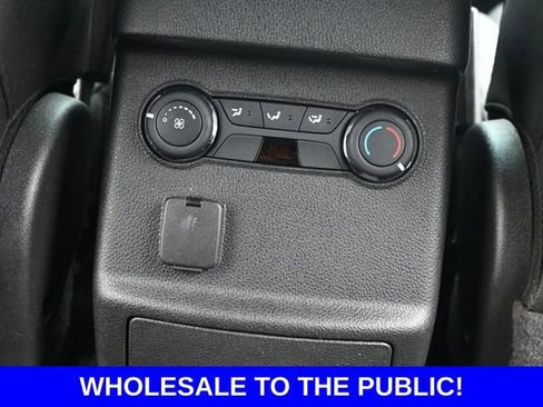 Used 2015 Ford Explorer XLT w/ Equipment Group 202A AWD/4WD image 36