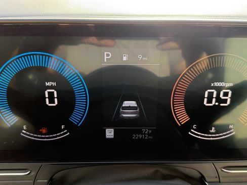 Used 2025 Hyundai Kona SEL image 13