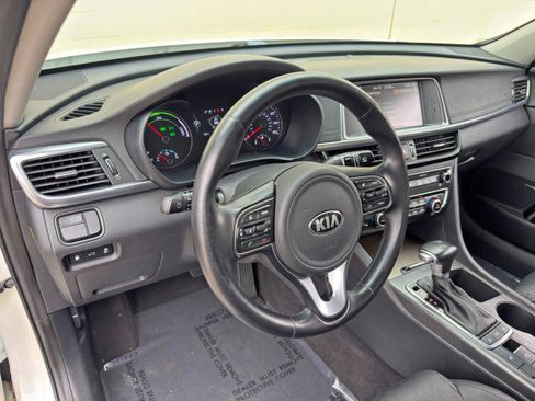 Used 2017 Kia Optima EX FWD image 12