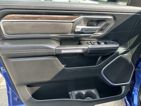 Used 2019 RAM 1500 Laramie AWD/4WD image 18