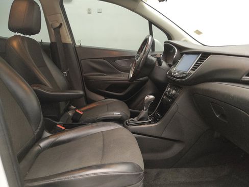 Used 2018 Buick Encore Preferred image 21