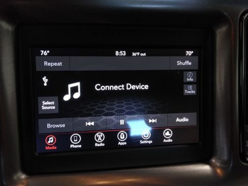 Used 2023 Dodge Challenger SXT image 19