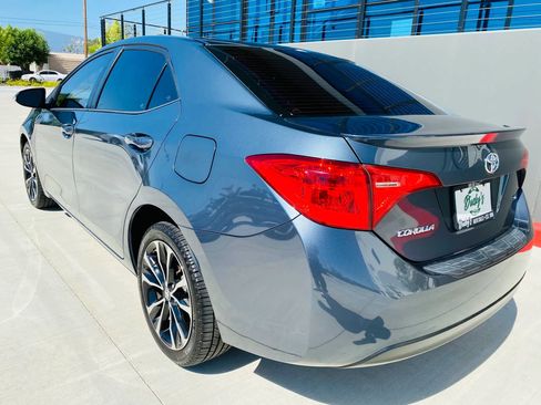 Used 2017 Toyota Corolla SE w/ Carpet Mat Package (TMS) FWD image 4