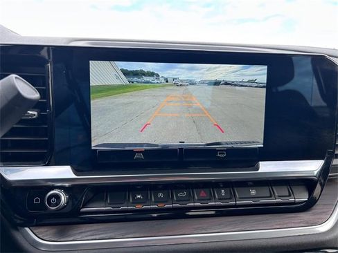 Certified 2024 GMC Sierra 1500 SLT image 19