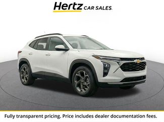 Used 2025 Chevrolet Trax LT w/ LT Convenience Package FWD video 1