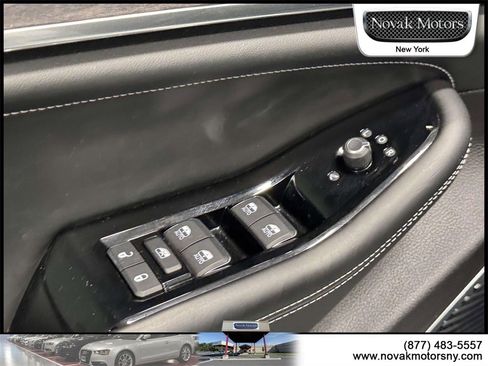 Used 2022 Jeep Grand Cherokee Overland image 14