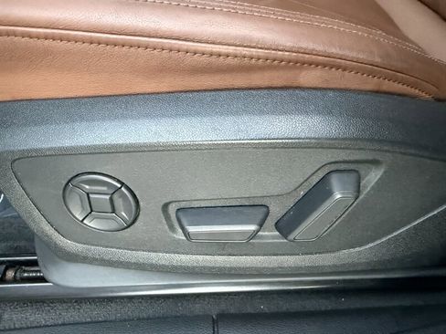 Used 2019 Audi Q3 2.0T Premium Plus w/ Premium Plus Package image 25