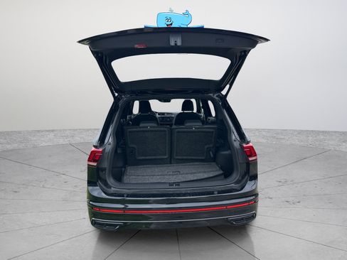 Used 2024 Volkswagen Tiguan SE R-Line FWD image 5
